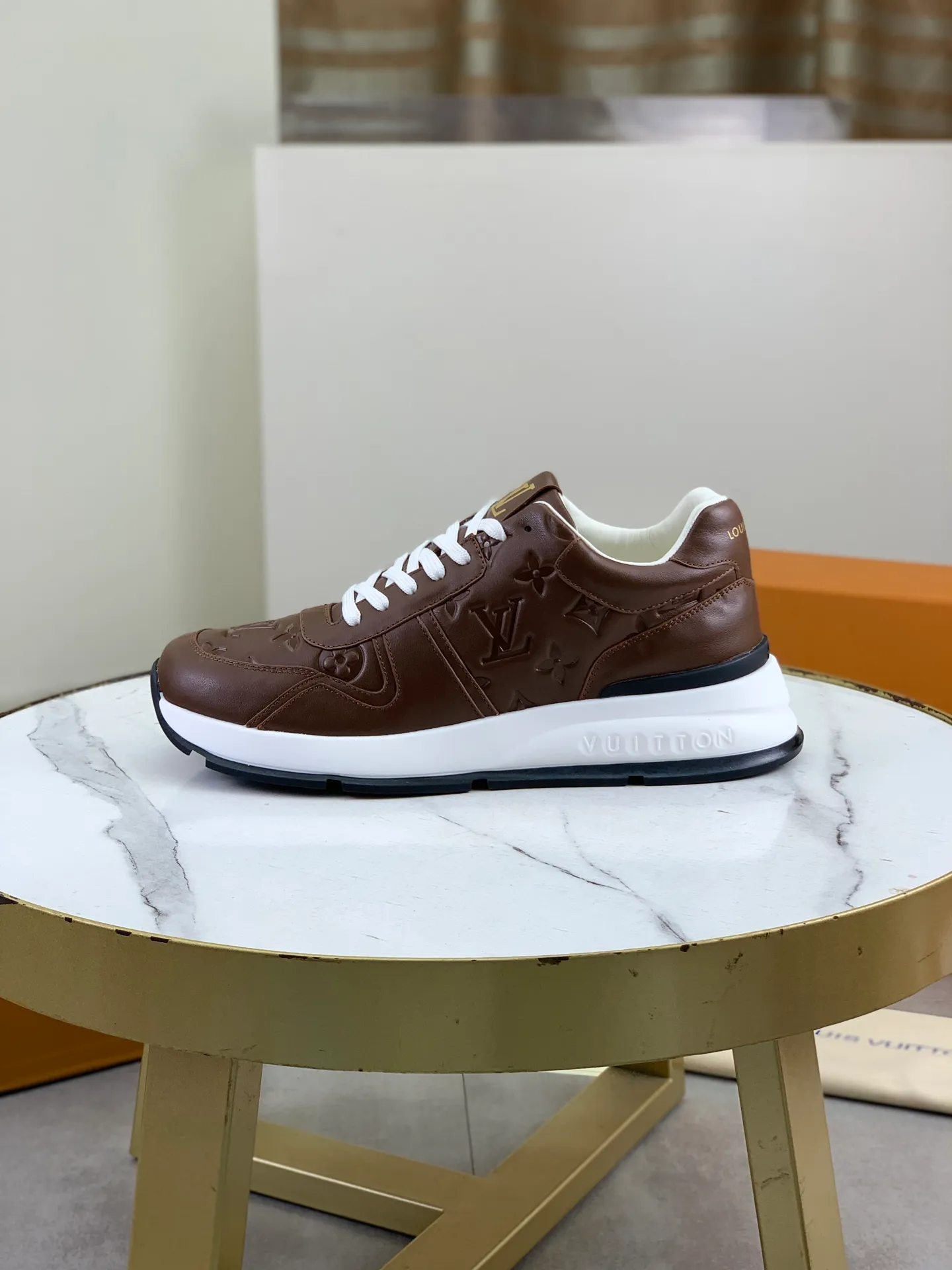 Factory price P820 💶 Top version [LOUIS VUITTON] counter series (original order) new style 🍀LV Louis Vuitton - top version LV classic high-top trendy shoes! Made of imported original craft calfskin, original breathable lining, and original wear-resistant, lightweight, high-end TPU outsole! High quality products! 3️⃣ colors available, size: men’s 39-44 (38 45 customized)
